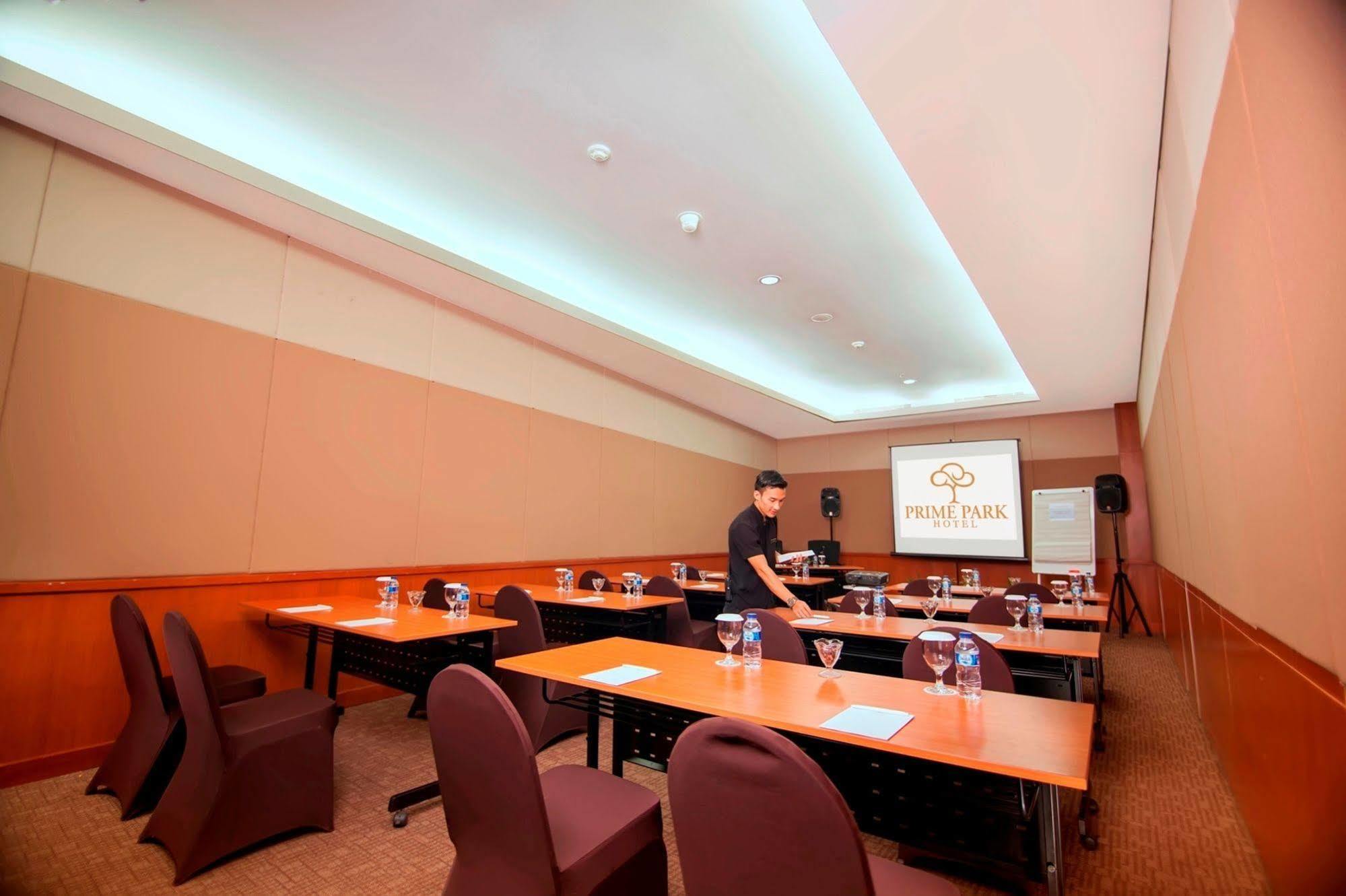 PRIME PARK Hotel Bandung Exterior foto